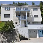 Appartement Ruetiboda Bis 17 Personen Davos