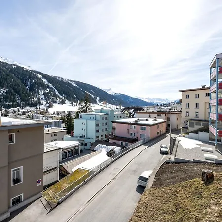 Appartamento Ruetiboda Bis 17 Personen Davos