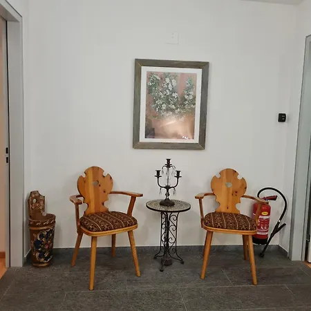 Rütiboda Bis 17 Personen Apartment *